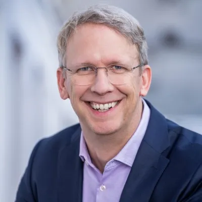 Dr Erik Lenhard; Boston Consulting Group; BCG